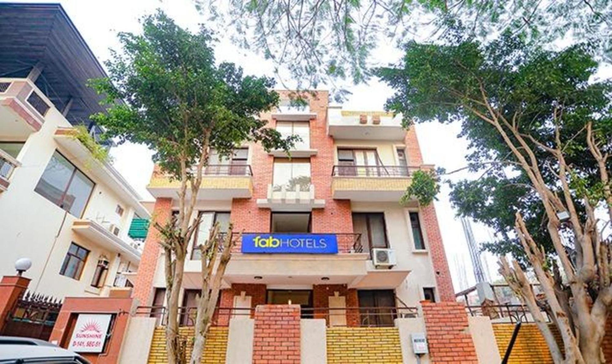 Fabexpress Ap International Hotel Noida Bagian luar foto
